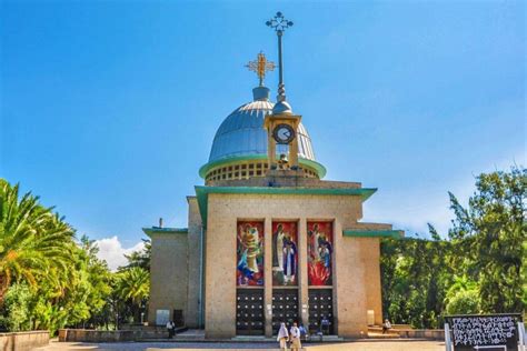  El Retablo de la Iglesia de Debre Libanos: Un Tesoro Axumita en Oro y Pintura!