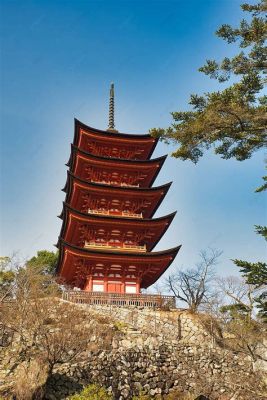  La Danzante de la Pagoda Roja una Escultura Monumental de Sentimiento y Armonía!